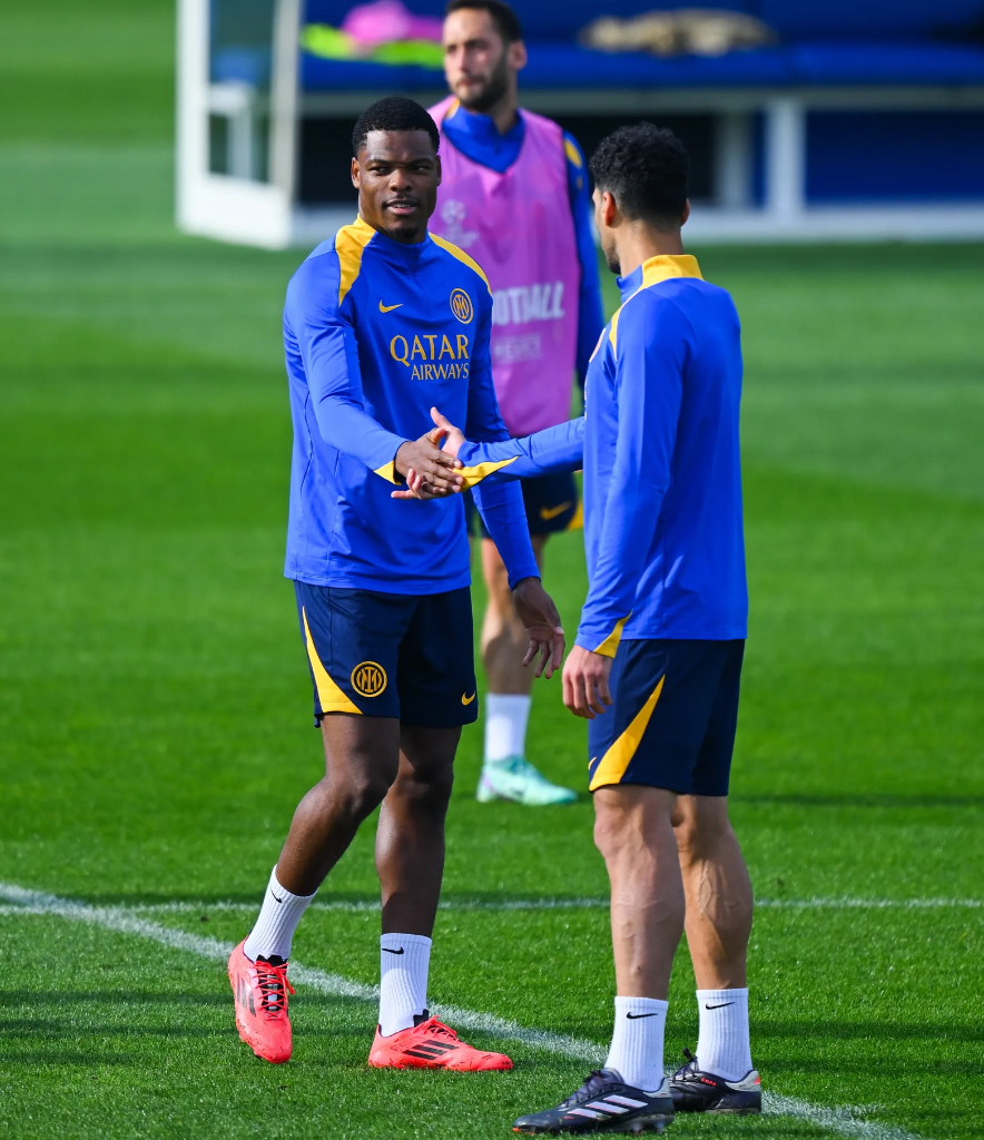 国际米兰鏖战阿森纳,孔德点燃赛场 国际米兰鏖战阿森纳,孔德点燃赛场