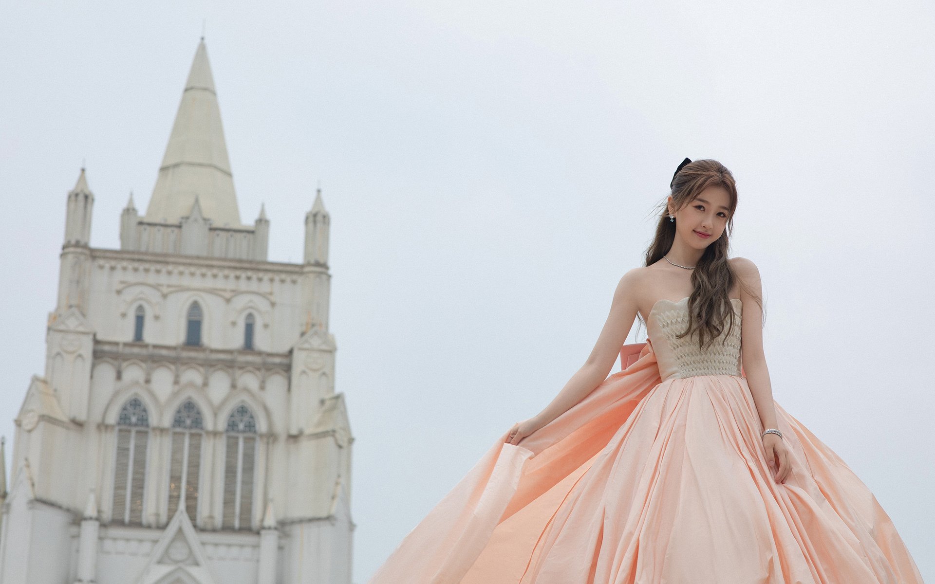 现代篮球的双面镜，戈贝尔的窒息与快船的洪流